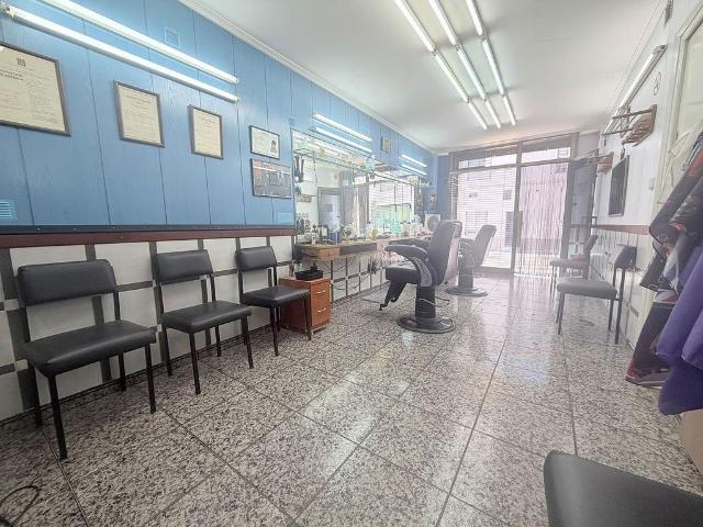 Local comercial en venta en Terrassa, de 45 m² 1 habitación por 50.000
