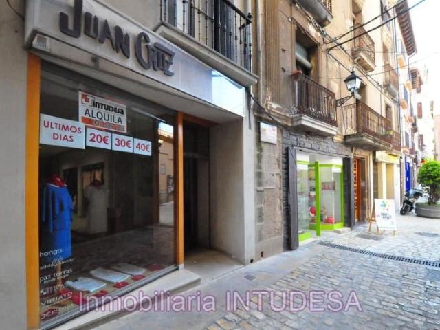 Local comercial en venta en Tudela, Calle Arbolancha, 31500
