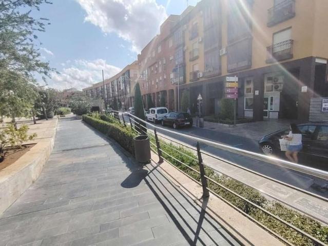 Local comercial en venta en Valdepeñas, Avenida 1º de Julio