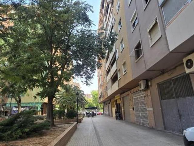 Local comercial en venta en Valencia, Camins al Grau