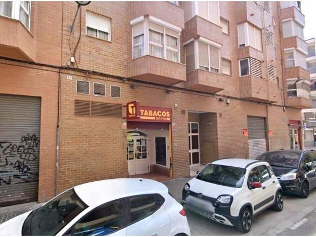 Local comercial en Venta en Valencia de las Torres, Valencia