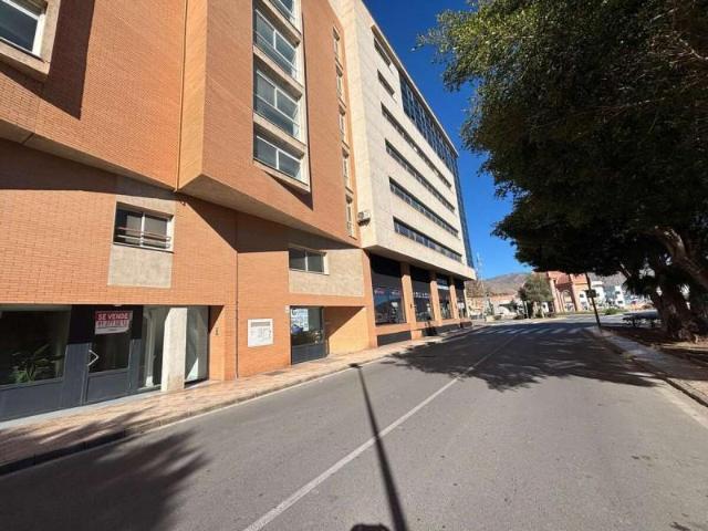 Local comercial en venta en Vícar