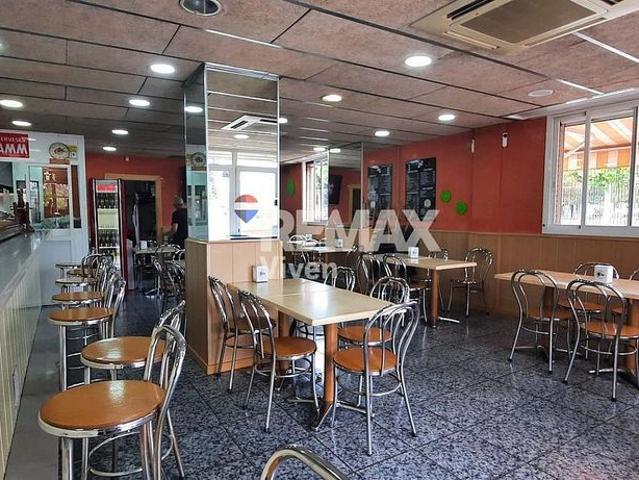 Local comercial en venta en Vilanova i La Geltrú, de 100 m² por 279.000