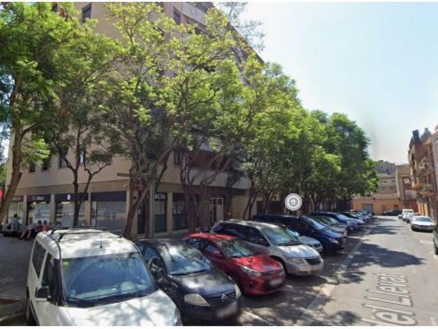 Local comercial en Venta en Viladecans, Barcelona