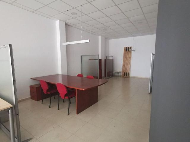Local comercial en venta en Viladecans, de 90 m² 1 habitación por 120.000