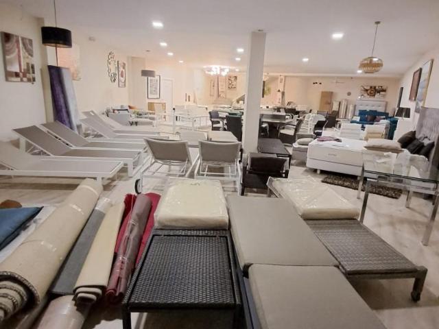 Local comercial en venta Estepona