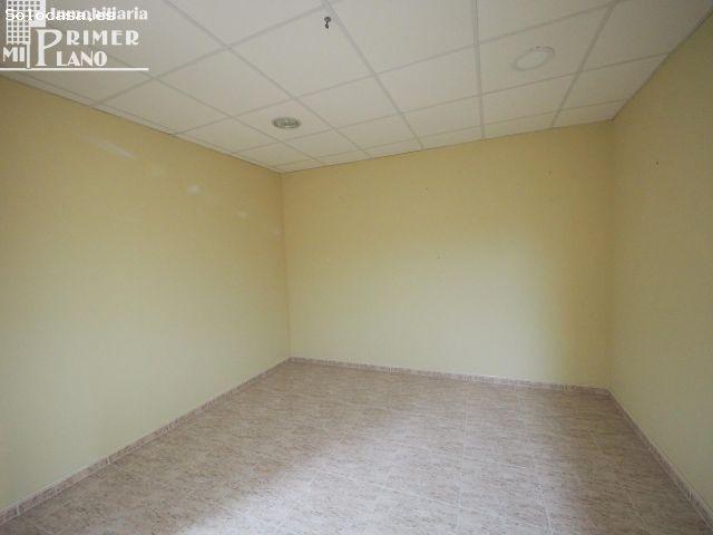 Local Comercial en Venta o Alquiler Junto al Paseo Ramon ugena, Tomelloso