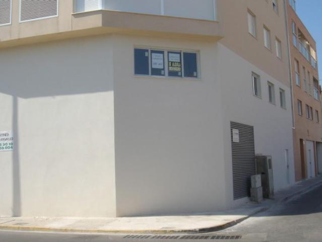 Local comercial en venta Oliva