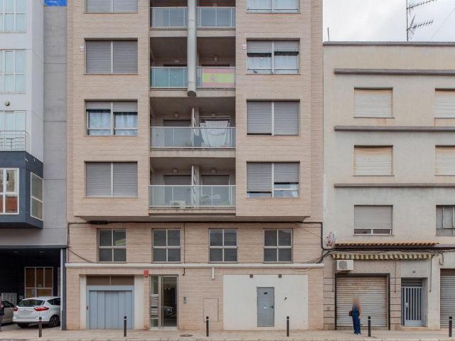 Local comercial en venta Oliva