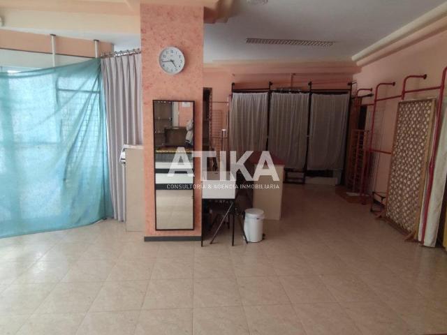 Local comercial en venta: oportunidad única en chaflán