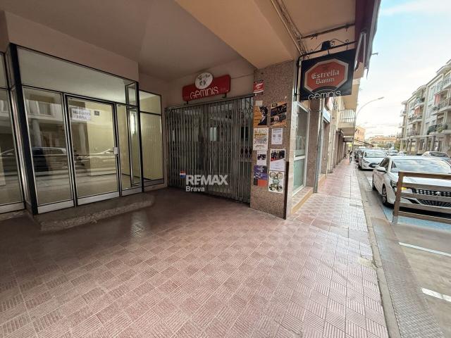 Local Comercial en venta, La Bisbal d'Empordà, Girona