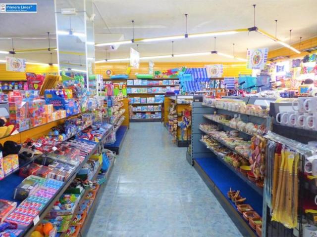 Local comercial en venta La Manga del Mar Menor