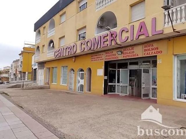 Local comercial en venta Linares