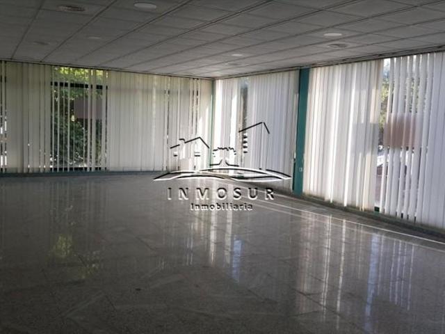 Local comercial en venta Lucena