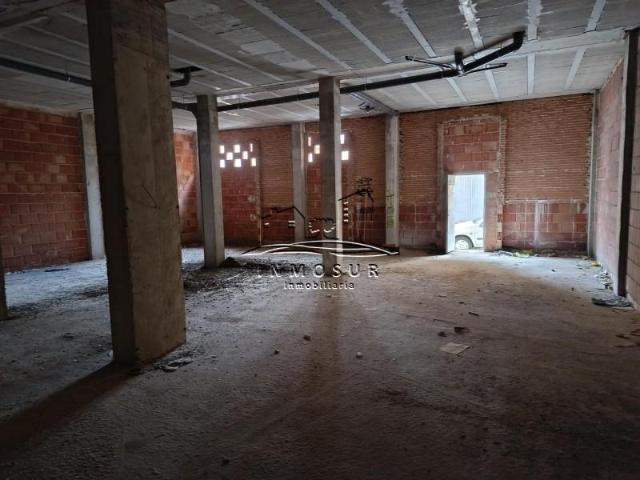 Local comercial en venta Lucena