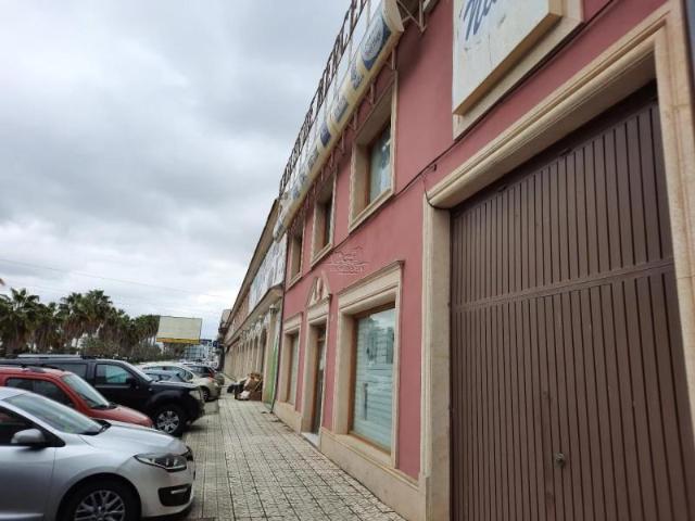 Local comercial en venta Lucena