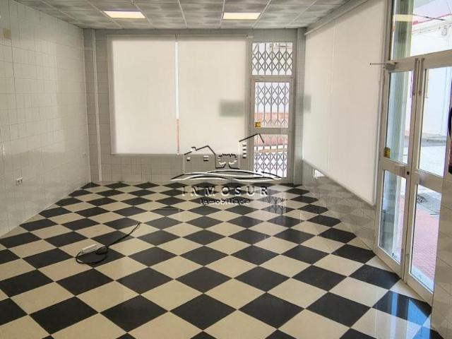 Local comercial en venta Lucena