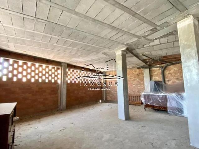 Local comercial en venta Lucena