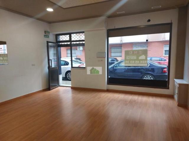 Local comercial en venta Montijo