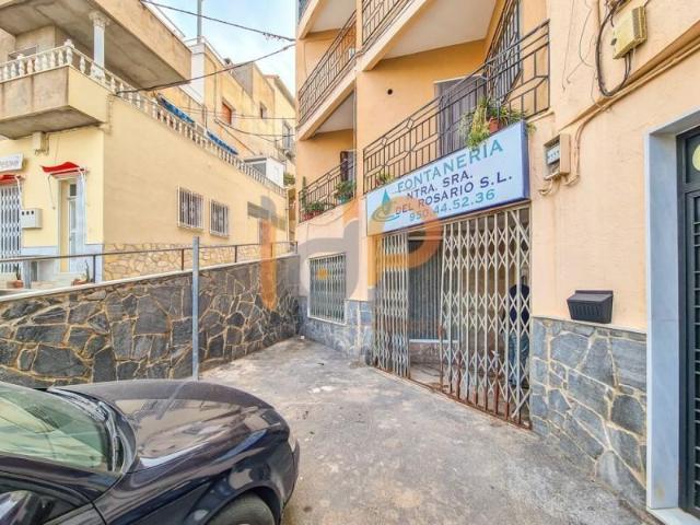 Local comercial en venta Macael