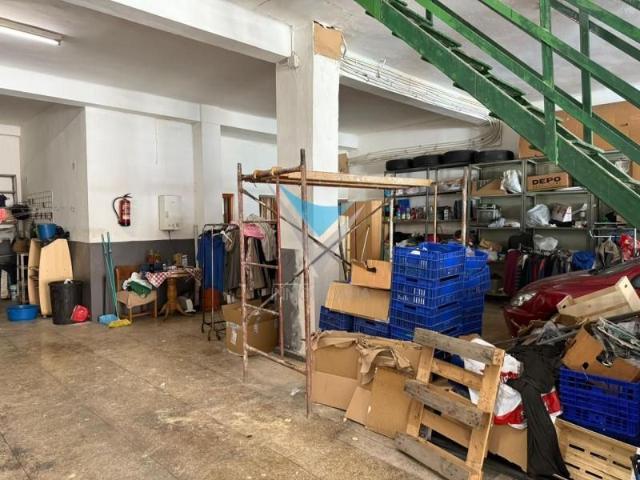 Local comercial en venta Manises