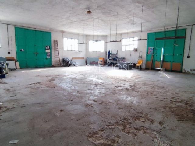 Local comercial en venta Novelda
