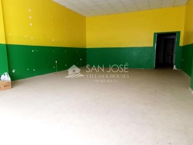 Local comercial en venta Novelda