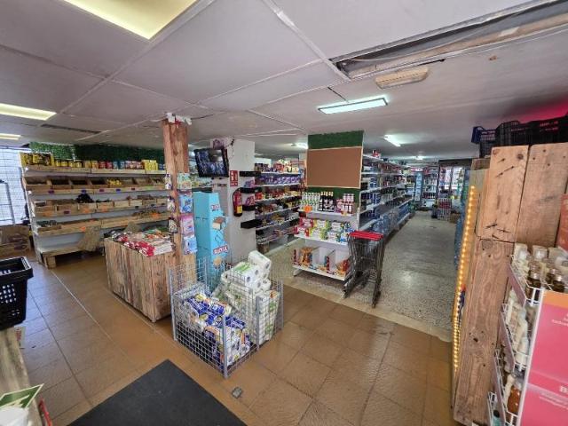 Local comercial en venta Nerja