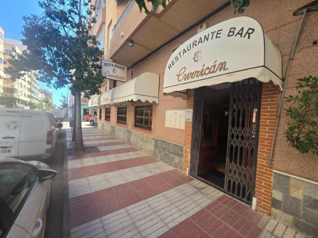 Local comercial en venta Santa Pola