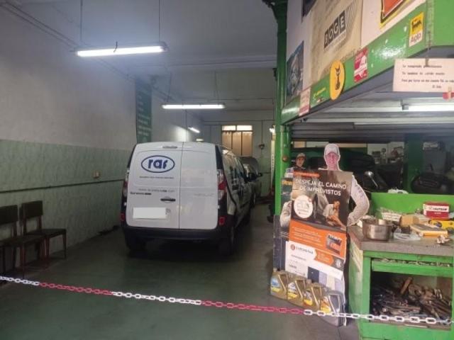 Local comercial en venta Santander