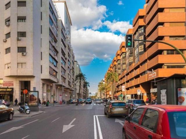 Local comercial en venta Sevilla