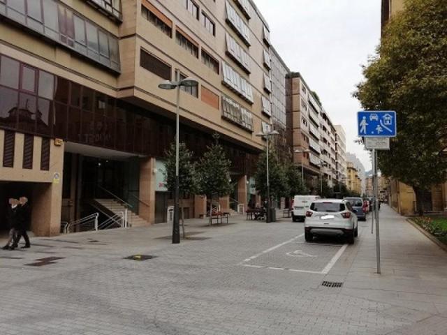 Local comercial en venta Pamplona