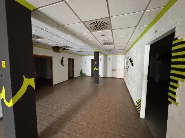 Local comercial en venta Rafelbunyol