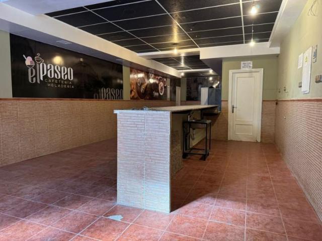 Local comercial en venta Torredonjimeno