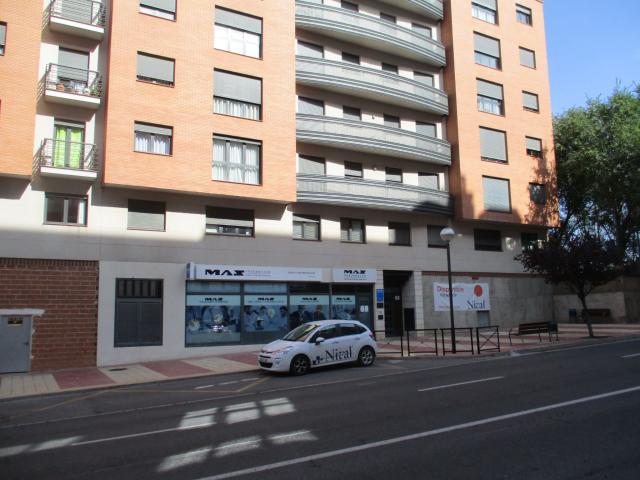 Local comercial en venta. TERUEL