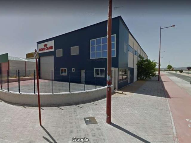 Local comercial en venta Valdepeñas