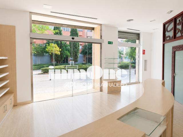 Local comercial en venta. VALENCIA