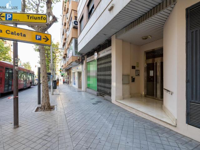 LOCAL COMERCIAL EN VENTA ZONA PLAZA DE TOROS, GRANADA