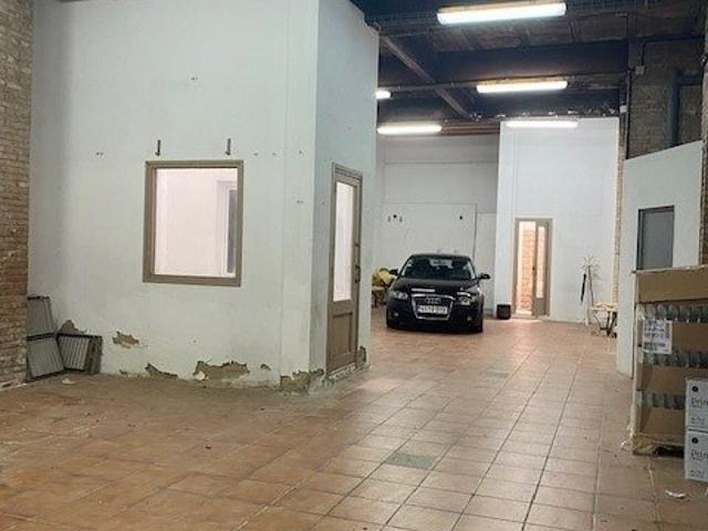 LOCAL COMERCIAL EN VILANOVAI LA GELTRÚ
