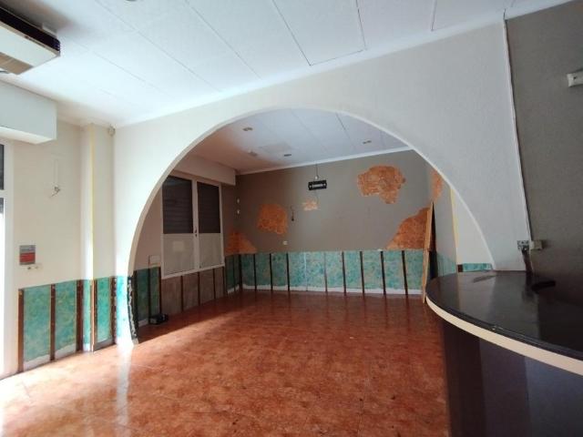 LOCAL COMERCIAL EN VILLENA, ALICANTE