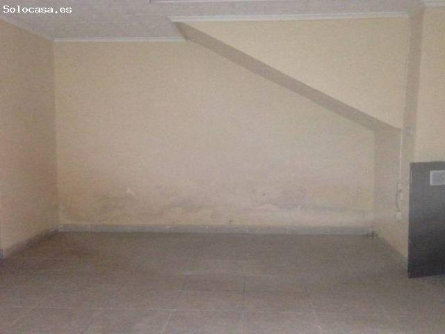 LOCAL COMERCIAL EN VISTALEGRE PARA REFORMAR, A BUEN PRECIO