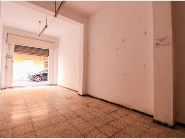 Local comercial en zona Santa Isabel