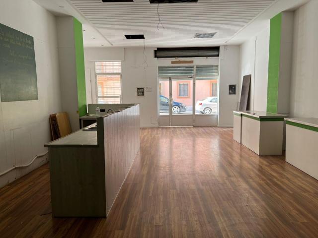 Local comercial en zona San José Ontinyent