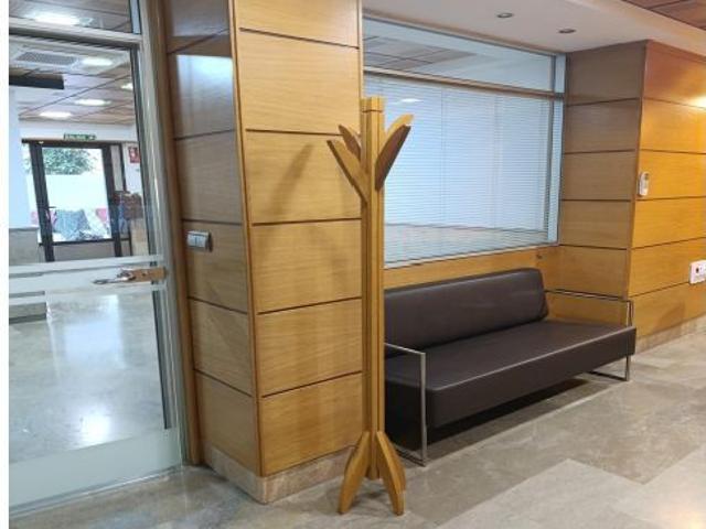 Local comercial ideal para despacho profesional