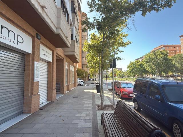 Local comercial, ideal para oficinas y/o comercio en la Avda. de Ronda de Elda