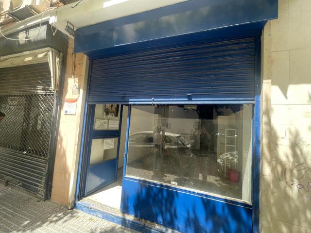 ¡LOCAL COMERCIAL JUNTO AL GRAN TEATRO FALLA!
