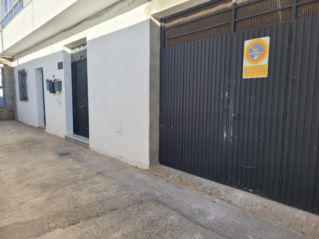 LOCAL COMERCIAL O GARAJE EN EL MAYORAZGO