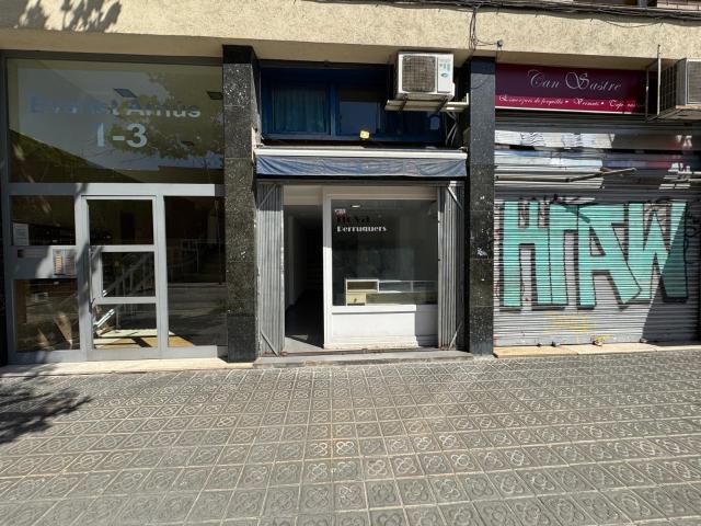 LOCAL COMERCIAL LES CORTS