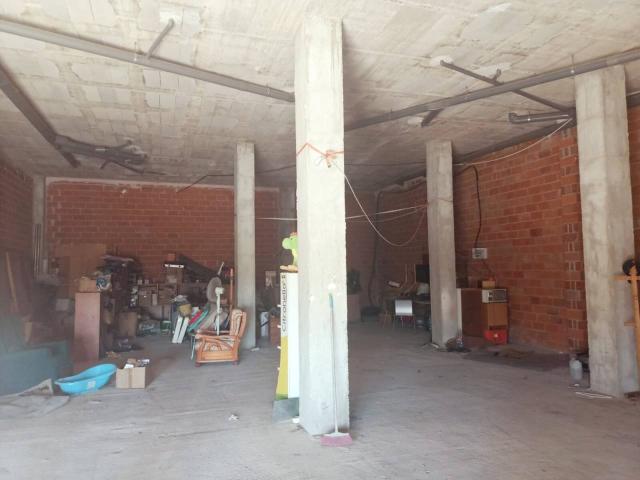 LOCAL COMERCIAL MONTSERRAT