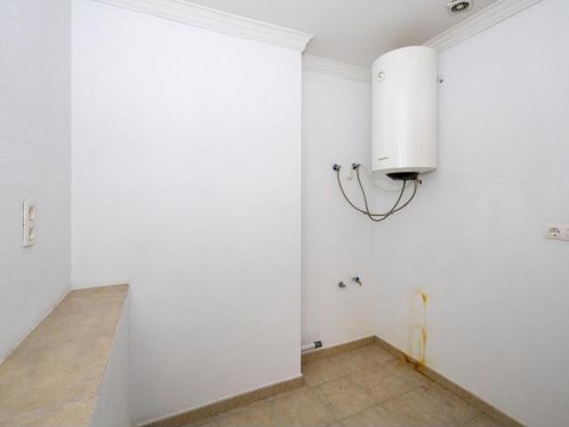 Local comercial mas cochera 142 m